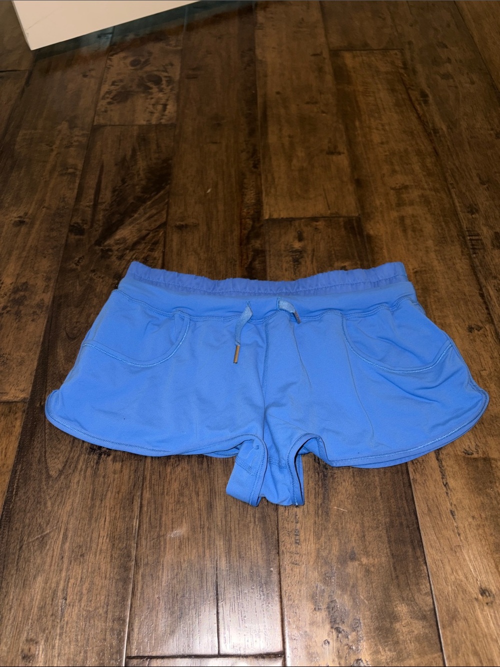 Lululemon Women’s Blue Drawstring running shorts